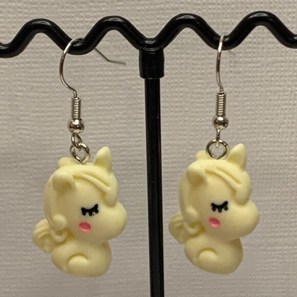 Unicorn Earring, Unicorn Jewelry, Gift Idea, Silly Earring, Funny Earring - Picture 6 of 6